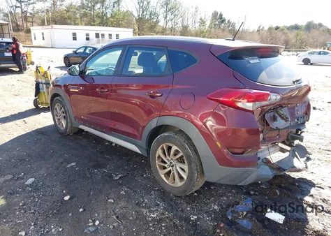 2017 Hyundai Tucson Se z USA, uszkodzony, nr VIN KM8J33A49HU452849